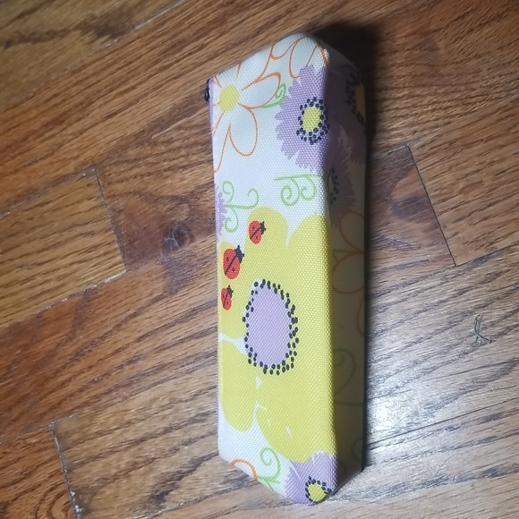 Clinique Small Cosmetics or Pencils Bag - Picture 4 of 7